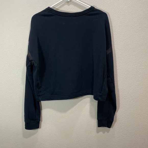 NIKE WOMEN'S RU TECH FLEECE CROPPED CREW
BLACK - Picture 7 of 10